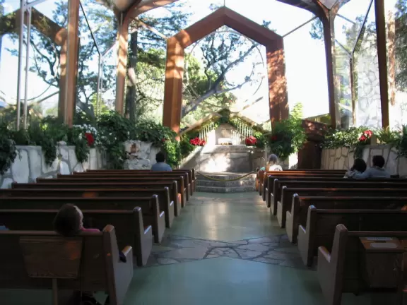The peaceful interior of the chapel.