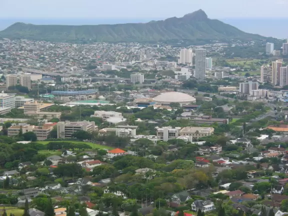The amazing shape of Diamond Head- you can see clearly that it's a volcanic crater.