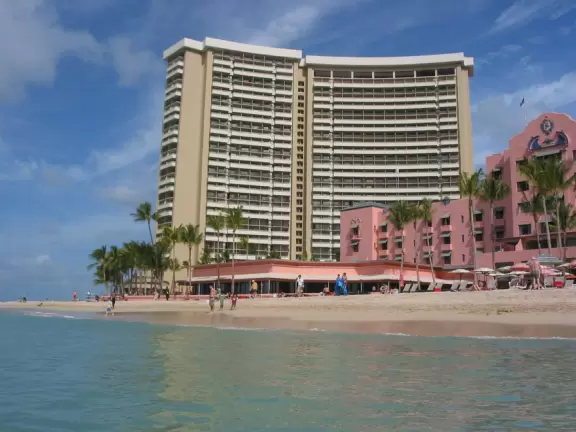 What a fantastic swim in the warm, warm water at Royal Hawaiian Beach! See the Sheraton Waikiki in the distance.