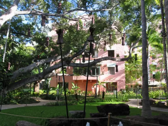 The gardens of the Royal Hawaiian Shopping Center.