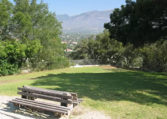 The lawn with views. 