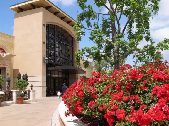 Entrance to the mall.