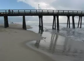 The funny crooked pier!