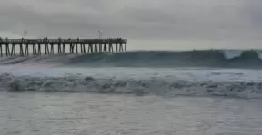 Big wave at the pier.