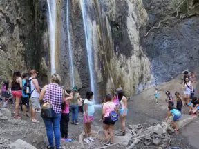 A busy Sunday in March at Nojoqui Falls.
