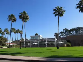 Palm trees in front of De La Guerra Dining Commons.