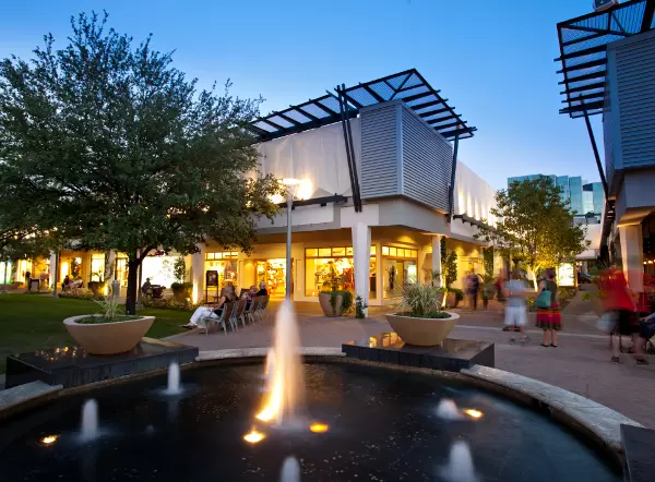 Biltmore Fashion Plaza and Resort, Phoenix