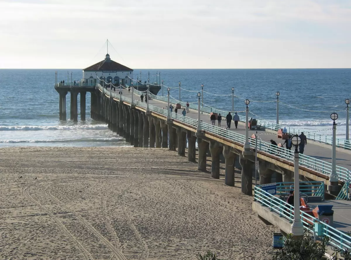 Manhattan Beach, Town, and Pier