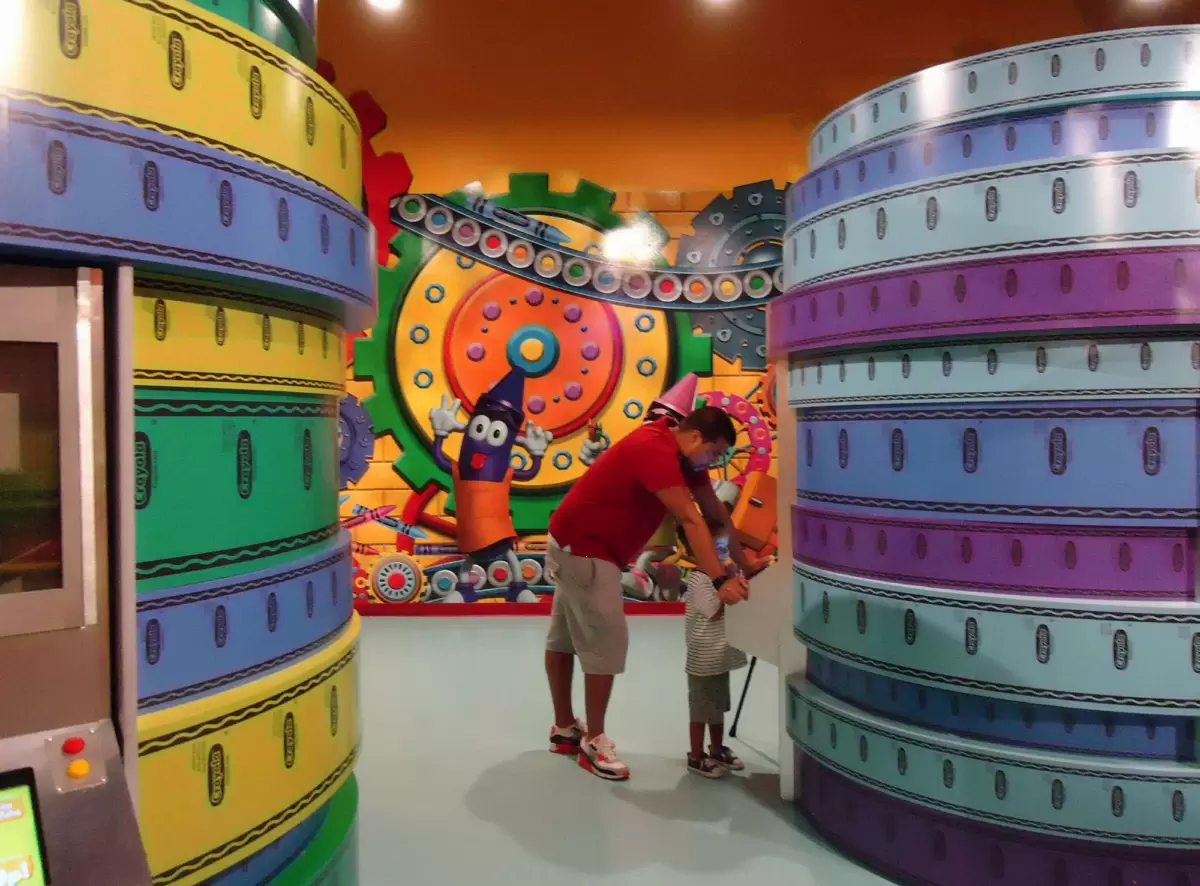 Crayola Experience, The Florida Mall