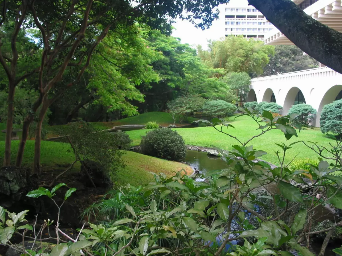 UH Manoa Japanese gardens and campus