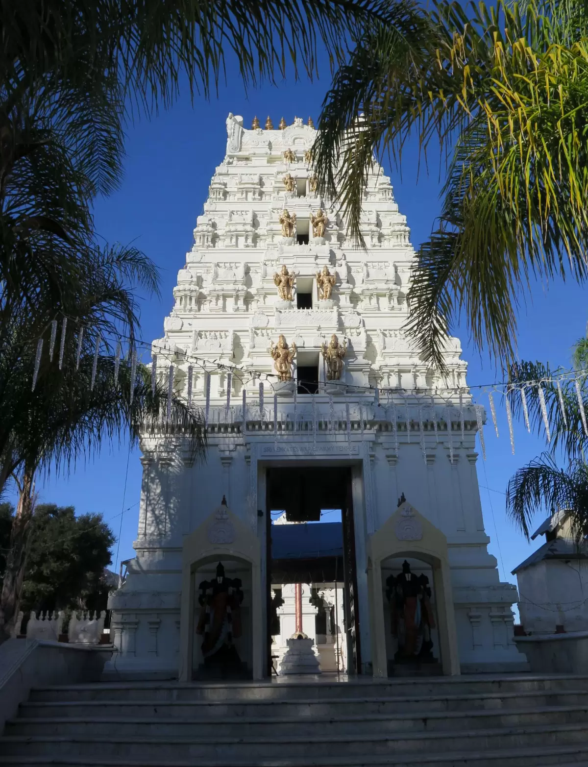 Malibu Hindu Temple, Calabasas