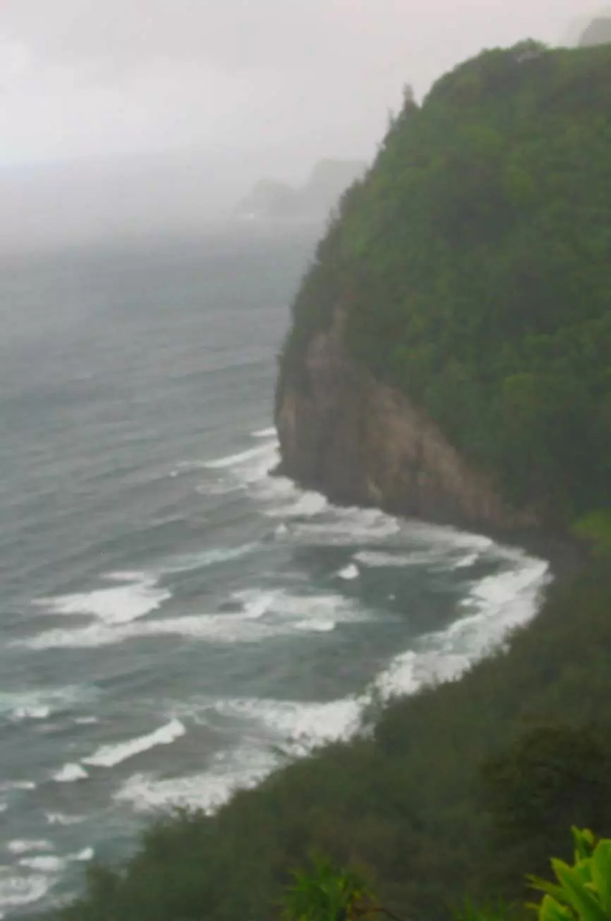 Pololu Valley Lookout