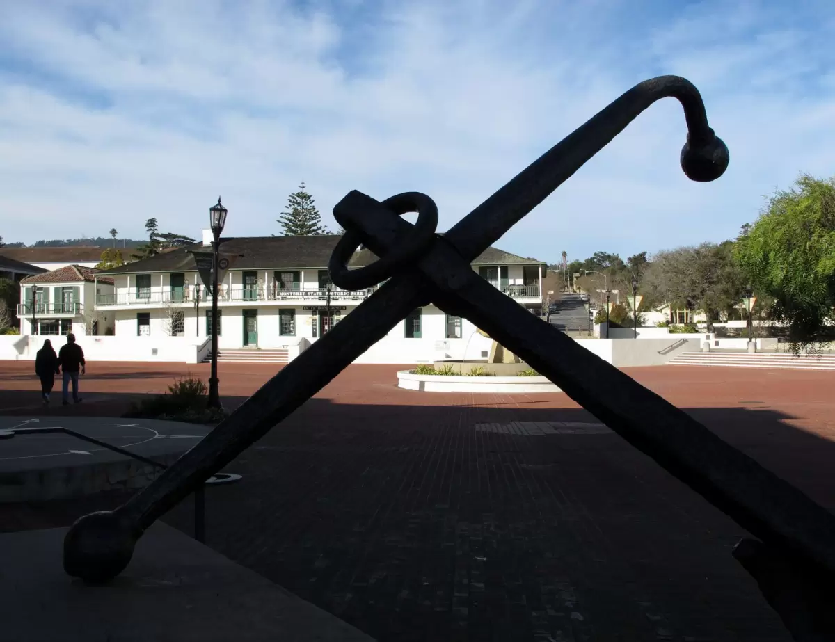 Custom House Plaza