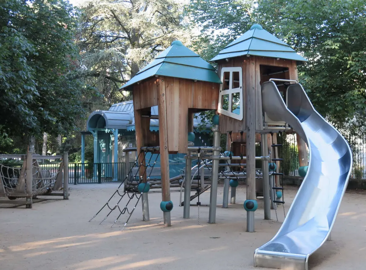 Playgrounds beside Pont des Amours, Annecy