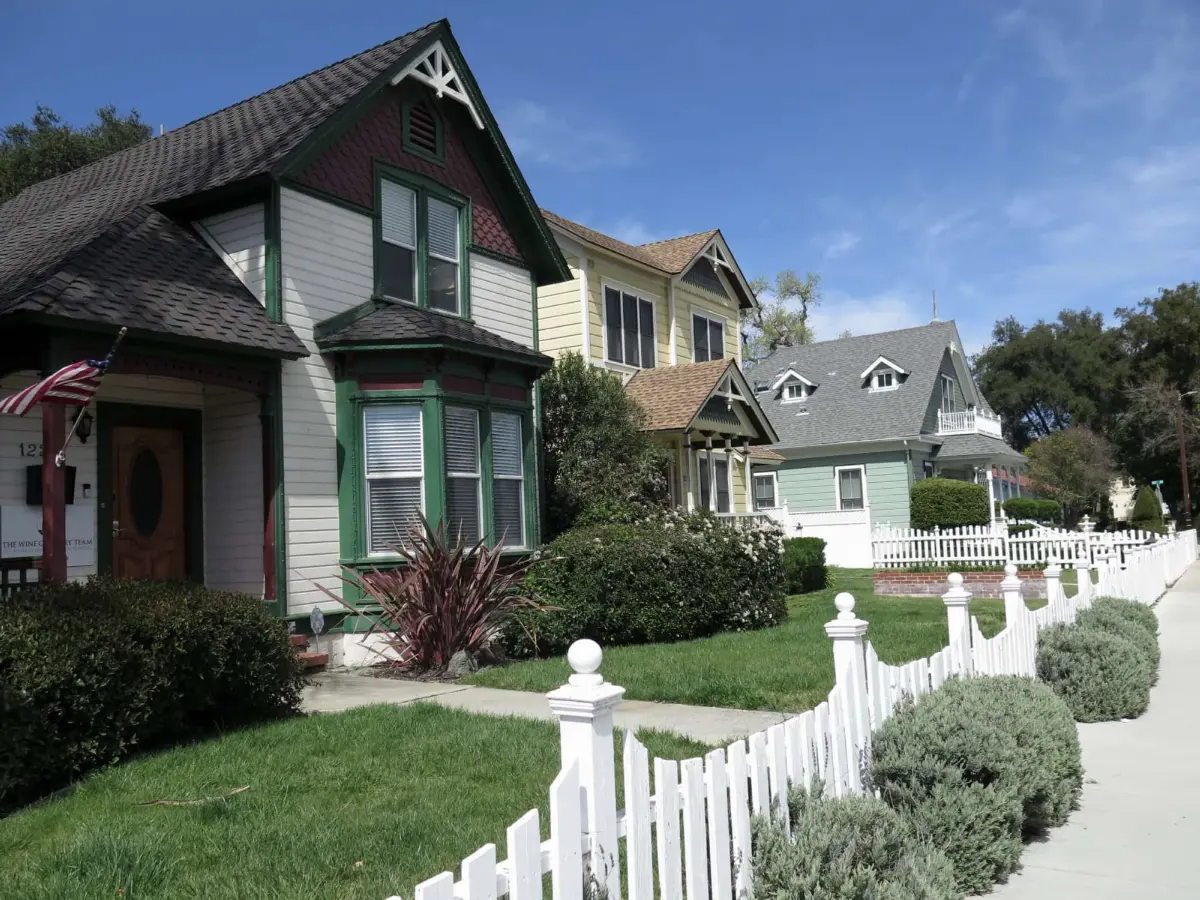 Vine Street Victorian houses, Paso Robles