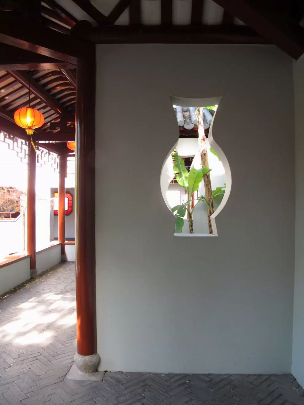 I love the shape of this window in the wall.