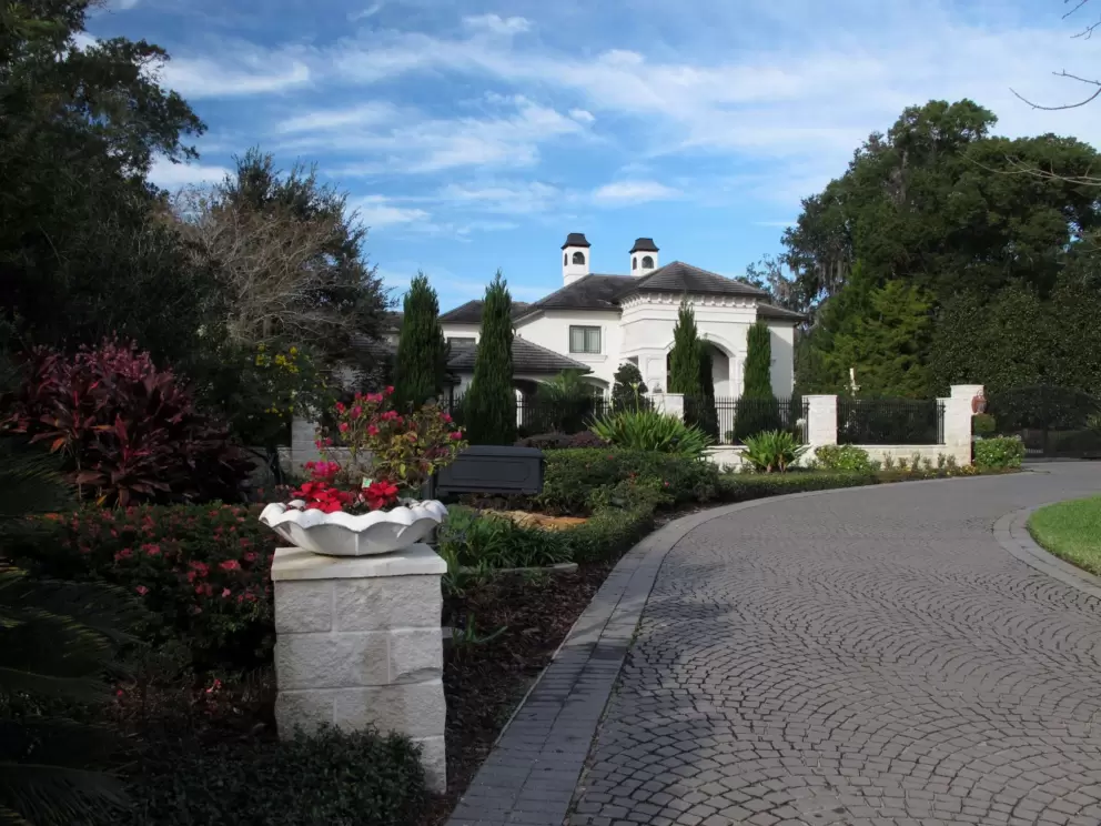 Pretty mansion with lovely pot.