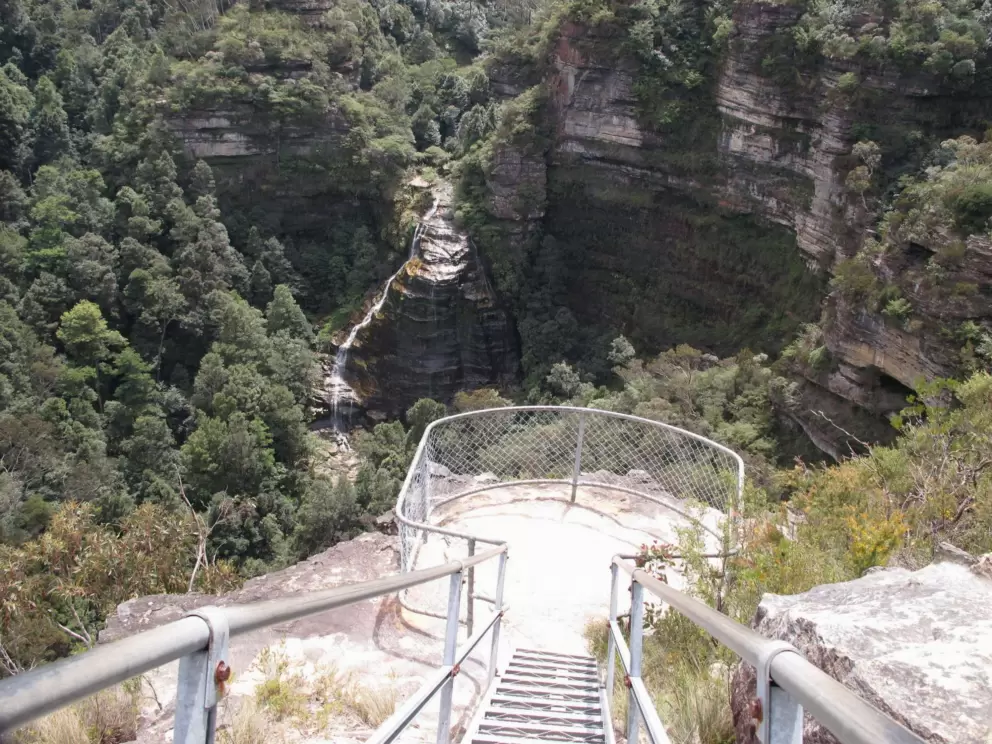 The incredibly steep path down to Bridal View Lookout! What a joy!