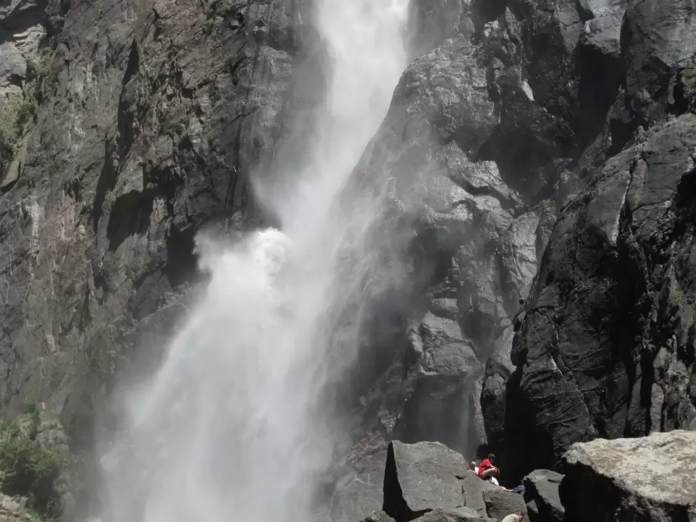 Nice spot where the falls hit the rocks.