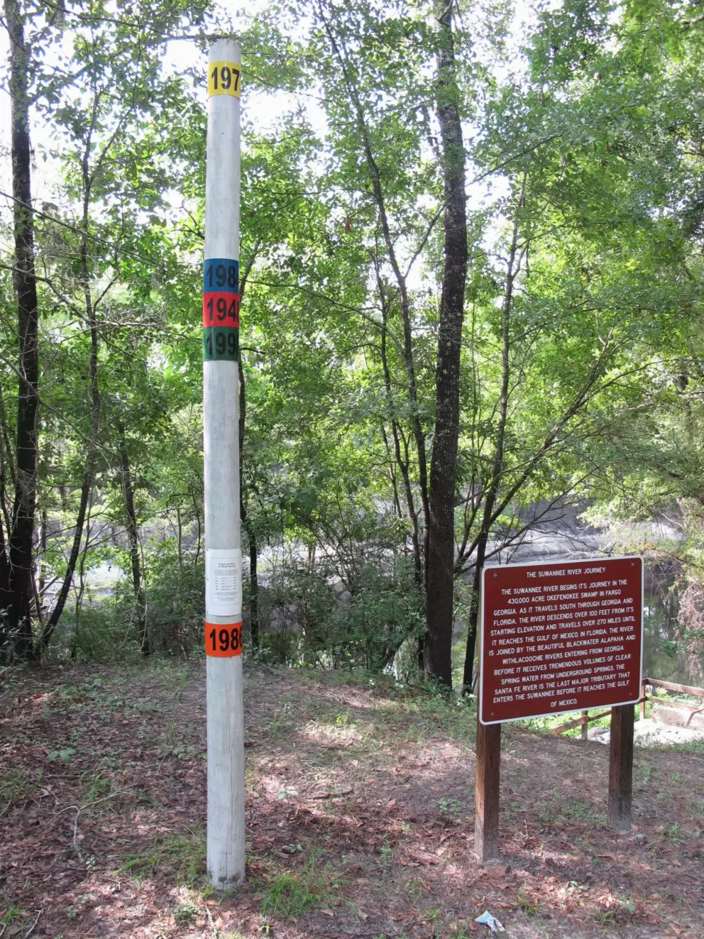 Pole showing the flood levels of the Suwannee River!