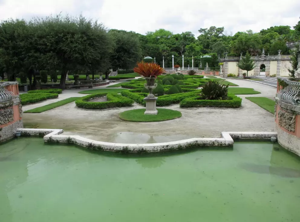 Green pool and parterres.