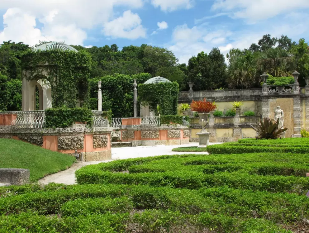 Sunny September day in the gardens.