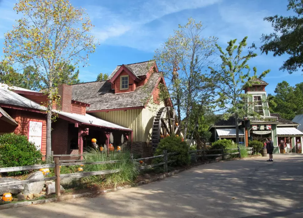 The little village where you can walk around.