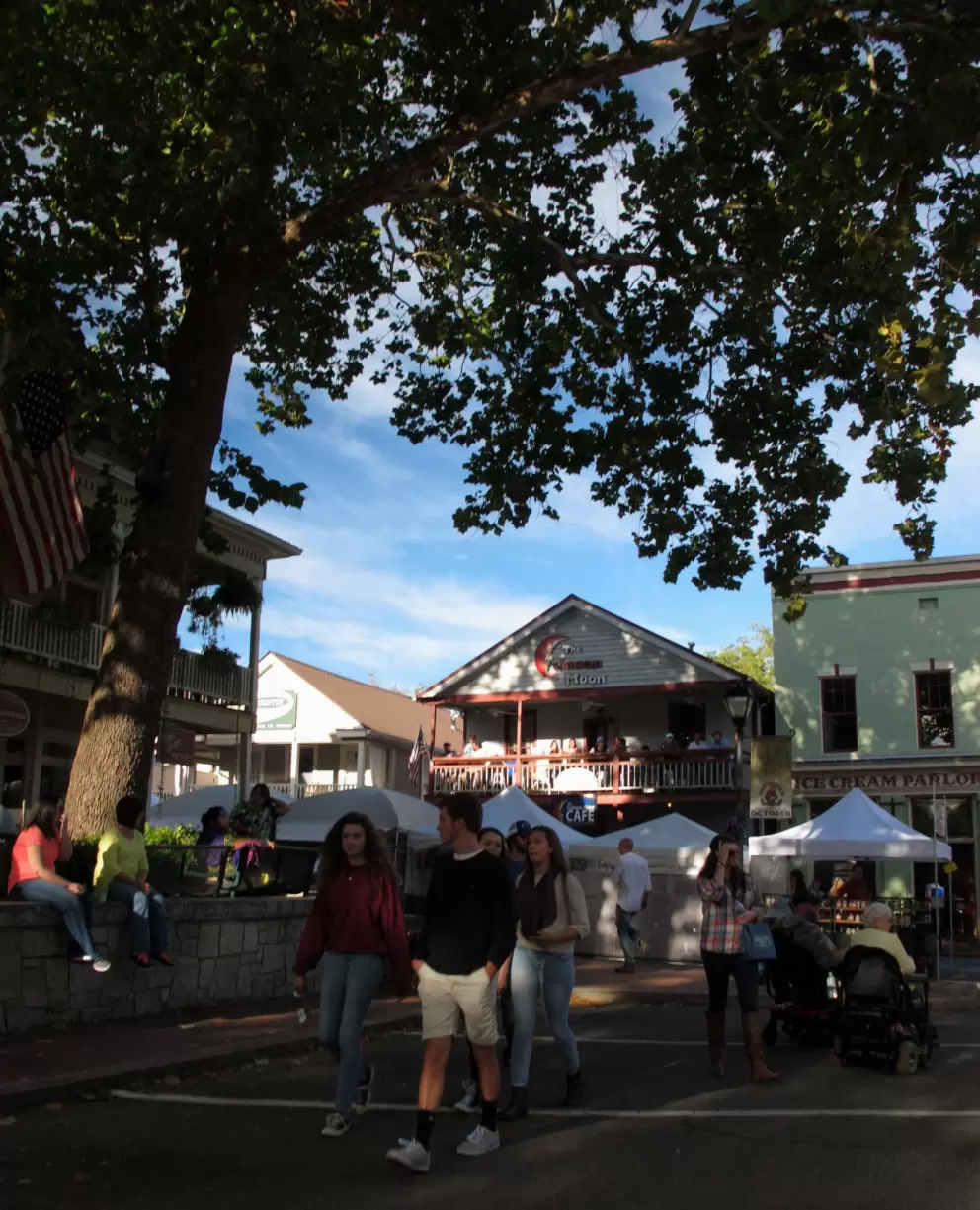 Busy Saturday in the town during the Gold Rush Days festival.