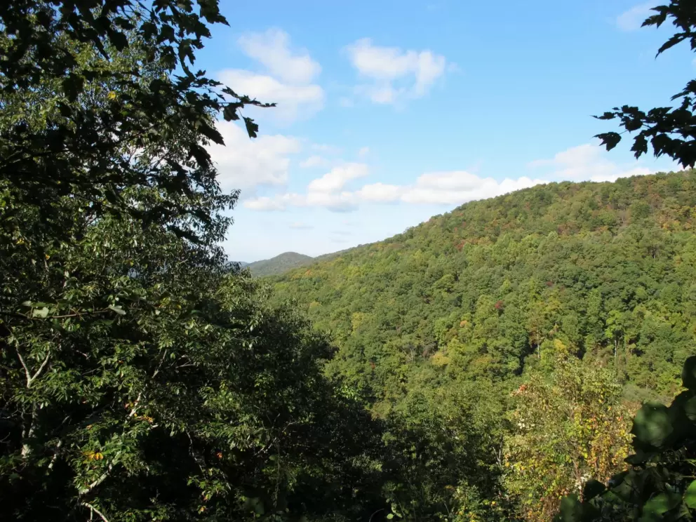 Mountain views from the East Ridge Trail.