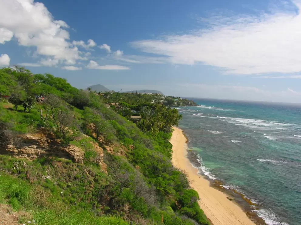 Diamond Head Beach as seen from the overlooks.