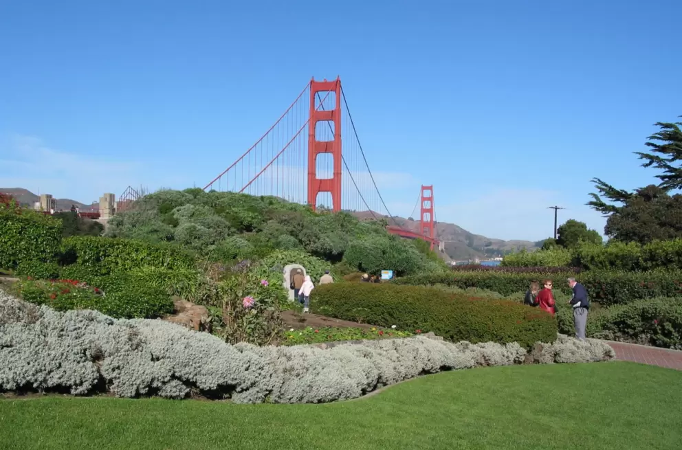 The gorgeous grounds of the southeast parking area.