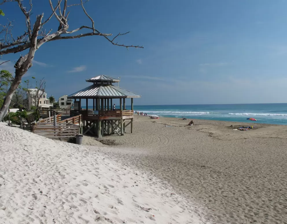 Gazebo and dunes.
