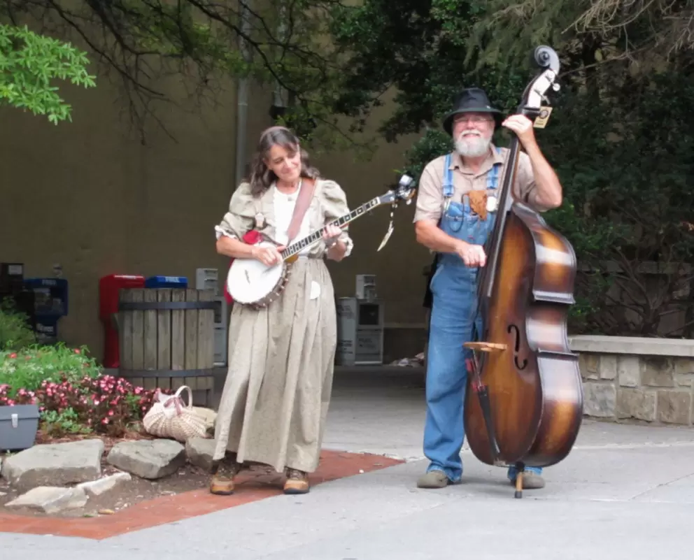 Appalachian street musicians in Gatlinburg.
