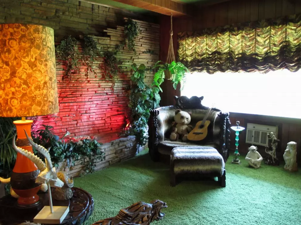 The safari room.