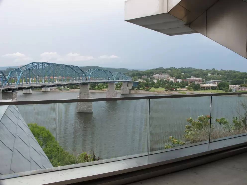 Modern architecture of the Hunter Museum of American Art, on its perch above the river.