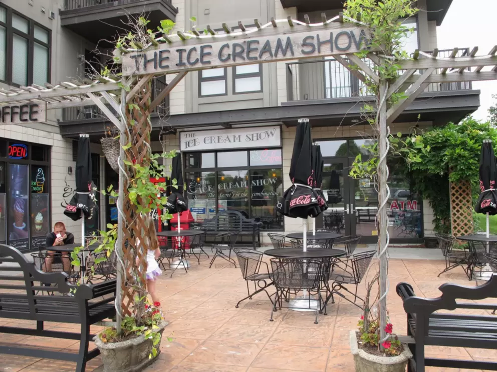 The Ice Cream Show outdoor seating.
