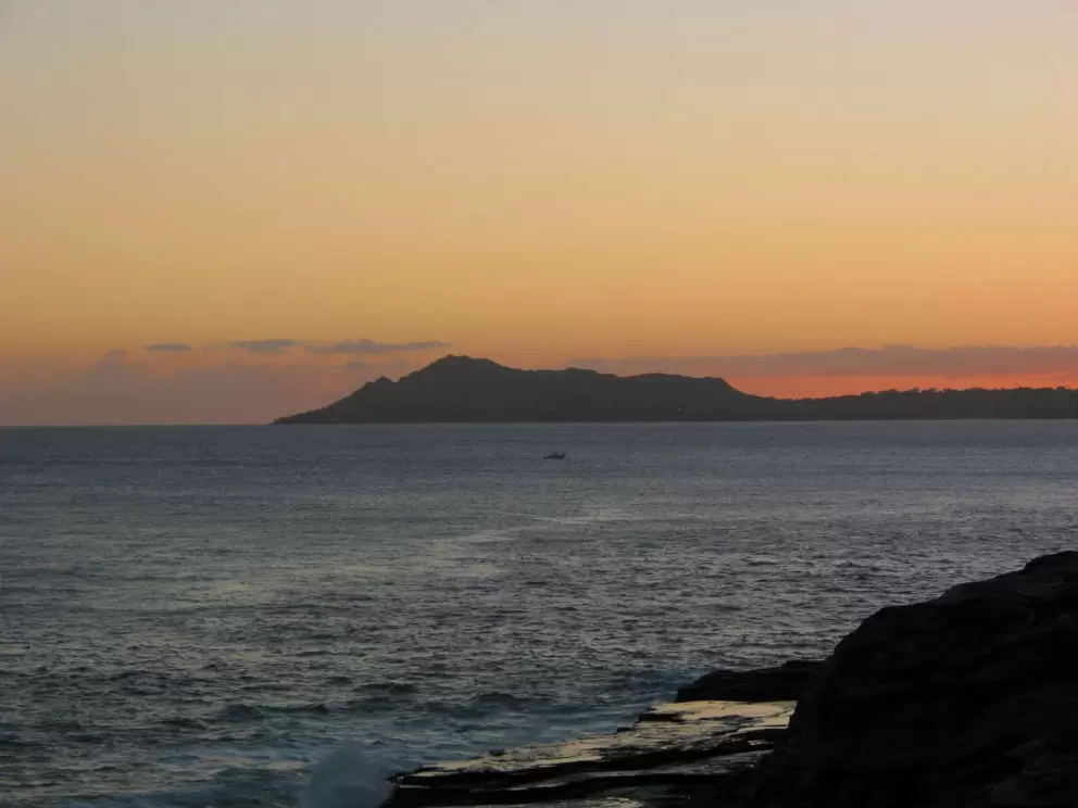 Views of Diamond Head in the distance.