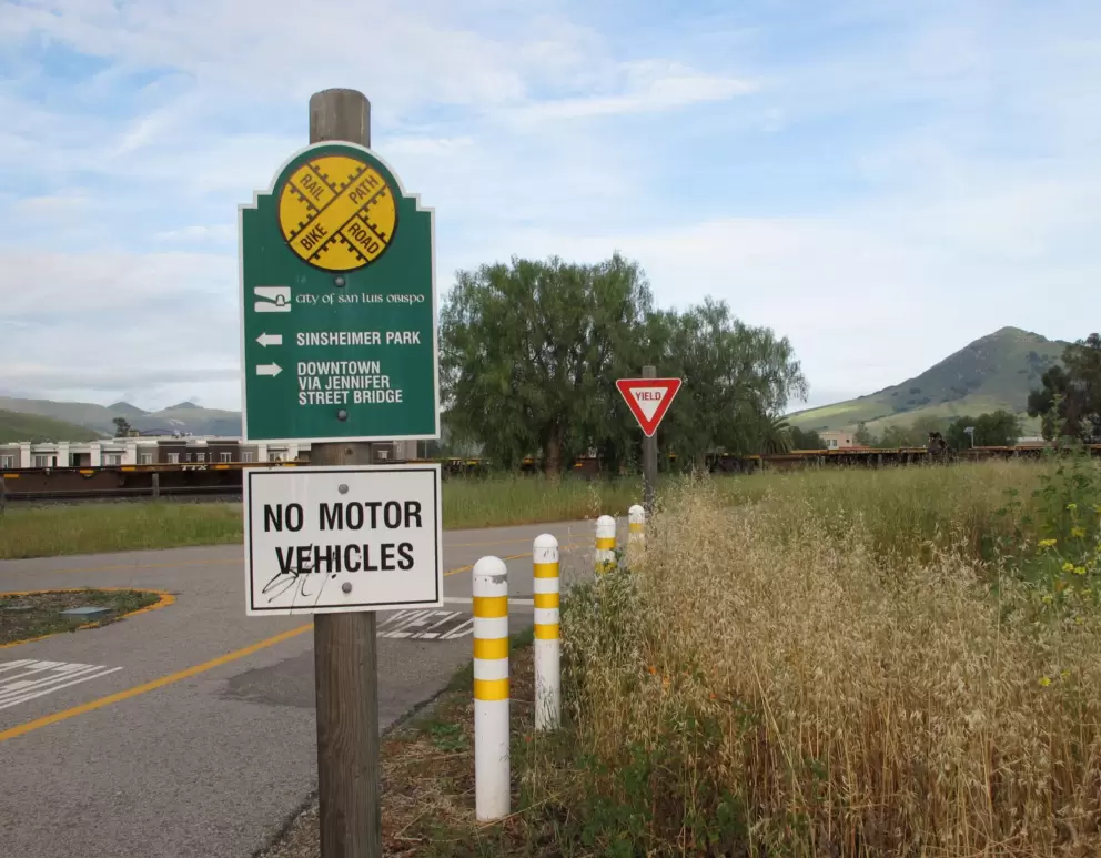 The sign at the end of Bishop Street.