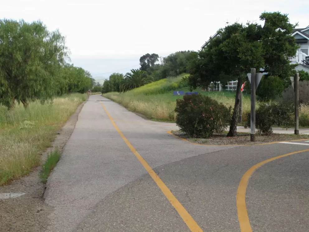 An opening at the western end of San Carlos Drive. 