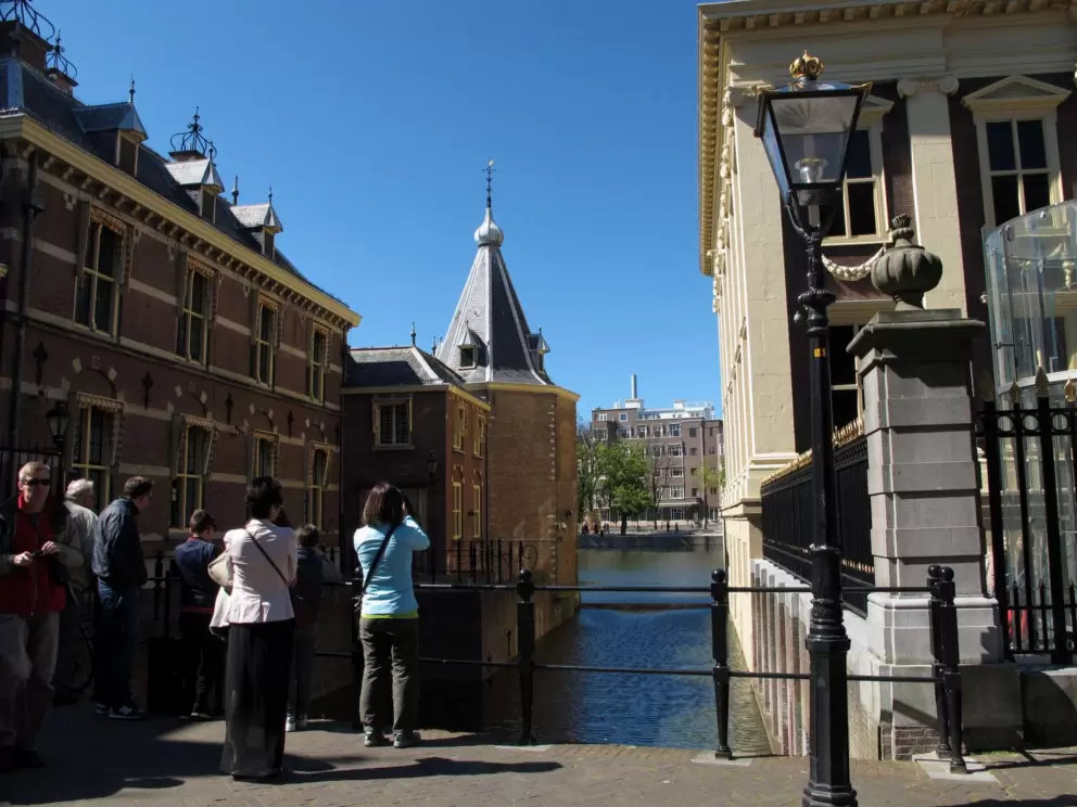 The king's office, next to Mauritshuis.