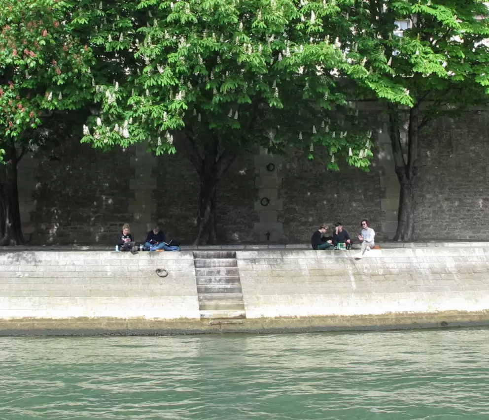 Shady spot along the Seine.