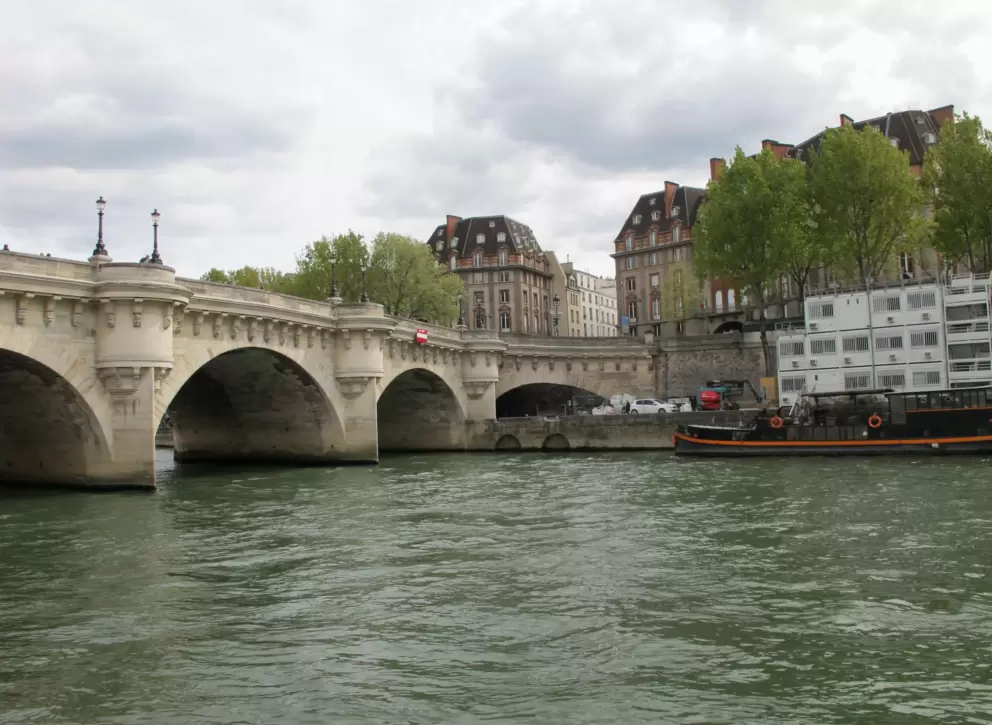 Pont Neuf is a beauty.