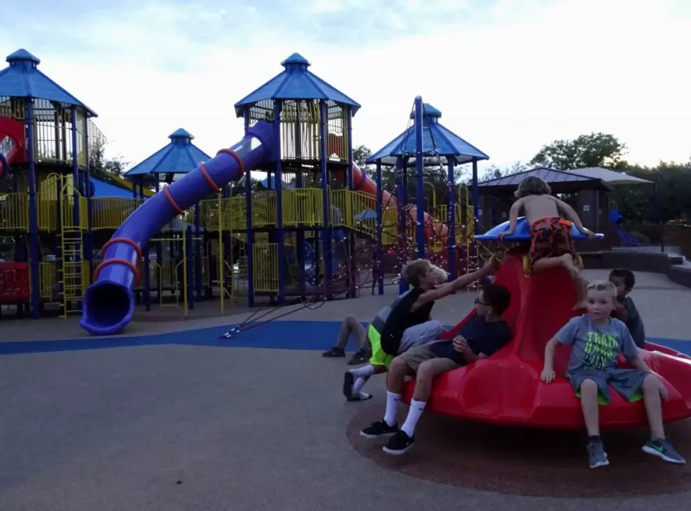 Kids enjoying the spinner.