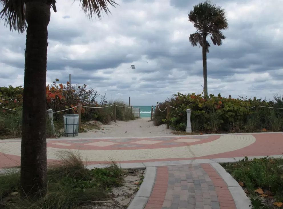 Boardwalk and kite.