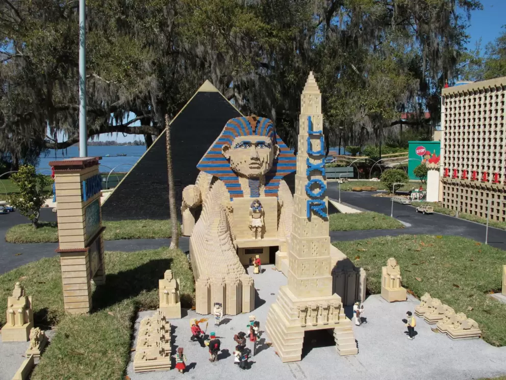 Las Vegas Luxor hotel, made of lego. Check out the beautiful lake behind.