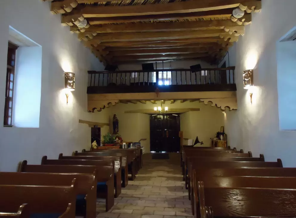 The amazing wooden ceiling and benches.