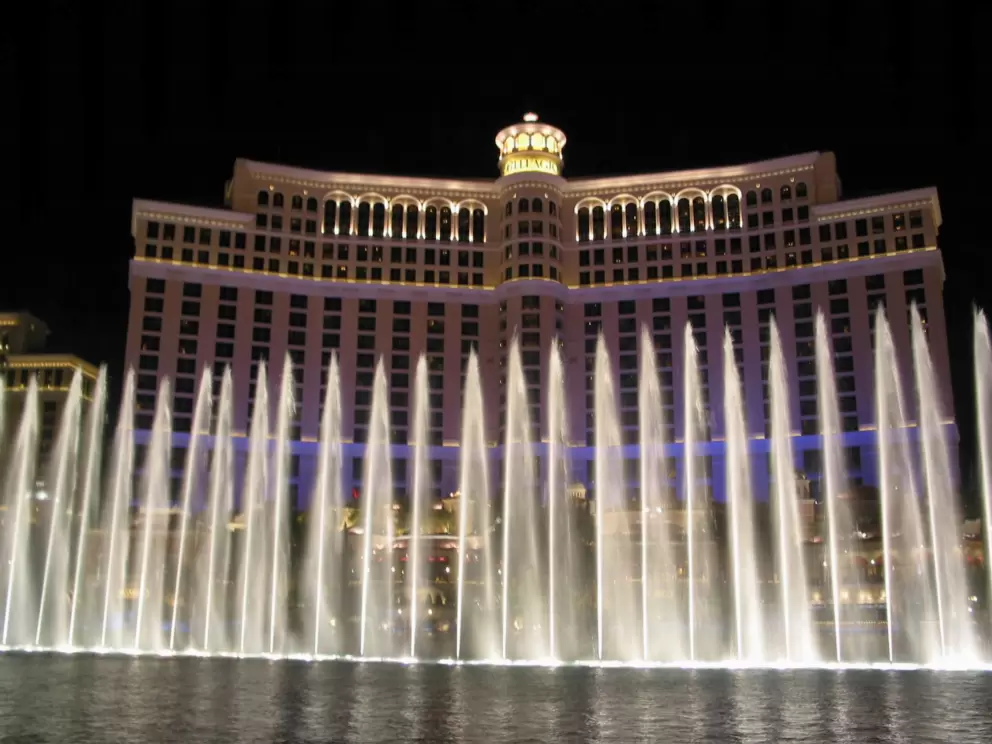 There are many, many more fountain jets to the right and to the left, but I couldn't capture them all on camera!
