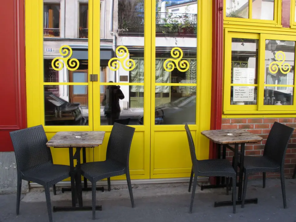Des Crepes and des Cailles restaurant serving Breton food.