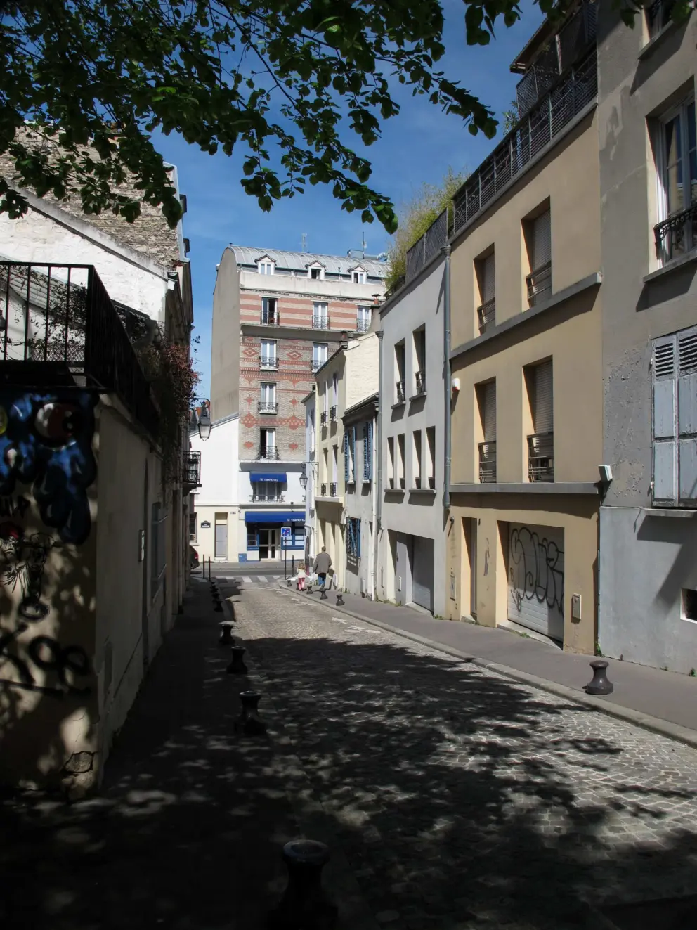 Adorable alley.
