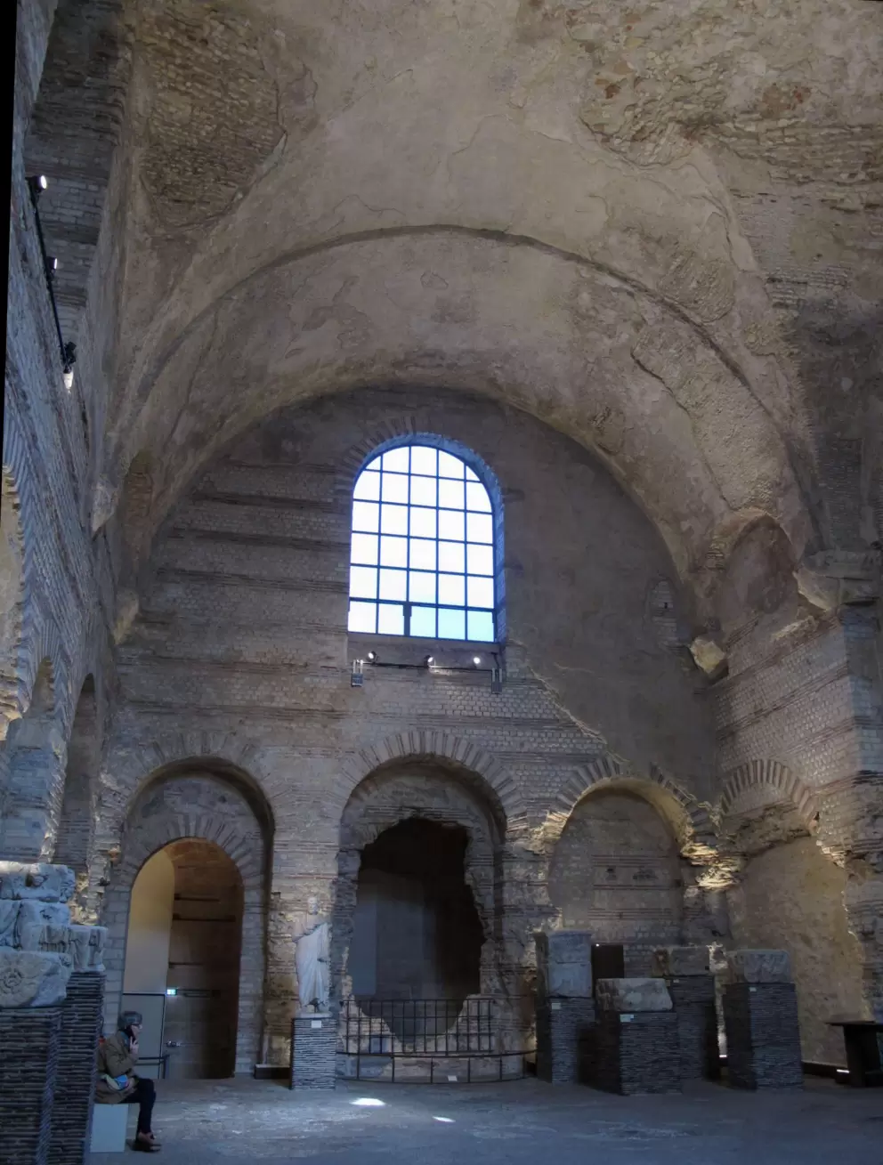 The stunning Roman area.